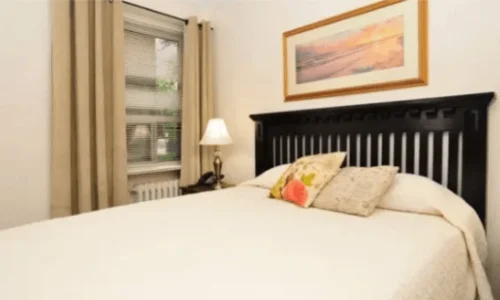 Chambre Casa Toronto residence hall