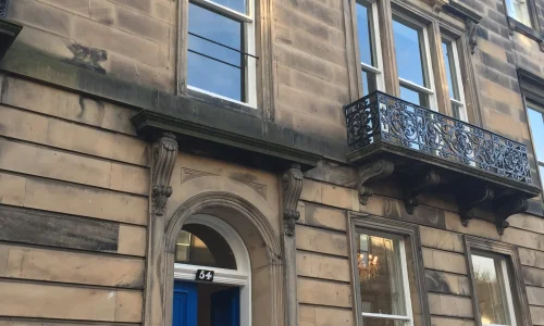 Facade École CES à Edimbourg