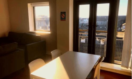 Salon Kitty Hall Residence - Galway - CLC