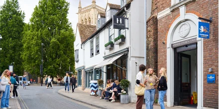 Cambridge Residence 16+ ans