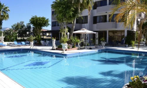 TASANIA STAR HOTEL APARTEMENT Piscine - Chypre