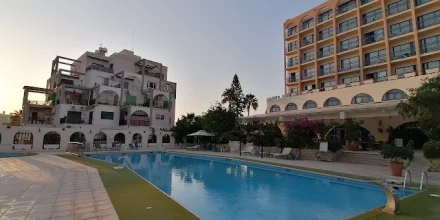 Navarria Hotel Chypre Piscine