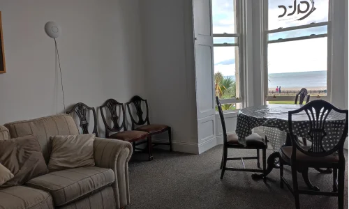 Salon partagé vue mer