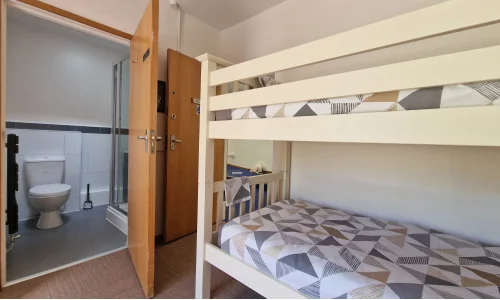 Chambre partagée avec salle d'eau à St George's College