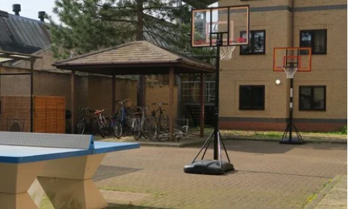 extérieur Cambridge Residence 16+ ans