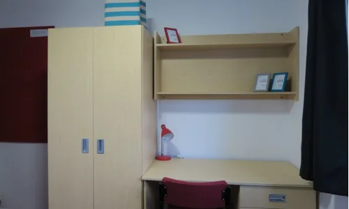 bureau Cambridge Residence 16+ ans