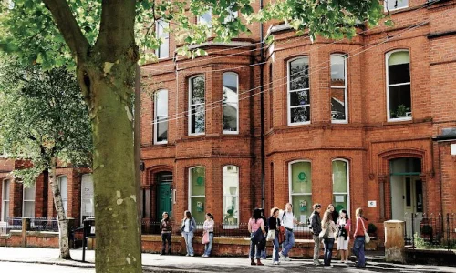 Entrée IH Belfast séjour linguistique CLC