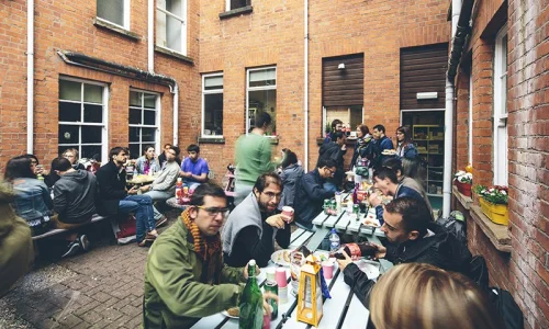 Terrasse IH Belfast séjour linguistique CLC