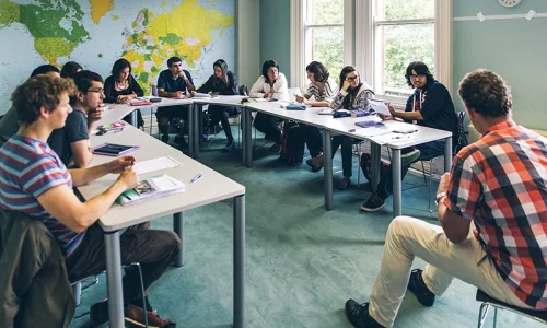 Salle de classe IH Belfast séjour linguistique CLC