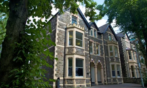 Ecole Celtic English Academy à Cardiff