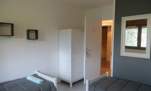 Chambre double moderne au Chalet du Ticou
