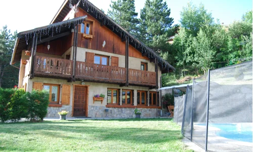 Extérieur arboré Chalet Serre Che