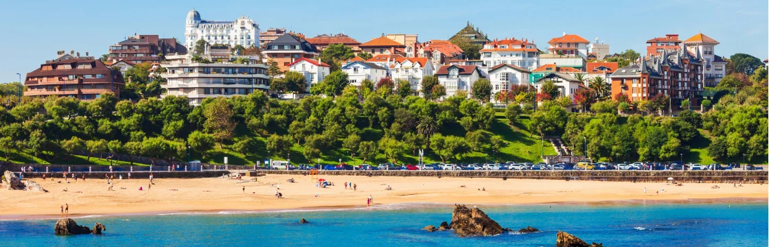 Vue panoramique de la plage à Santander