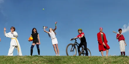 groupe de jeunes et sports