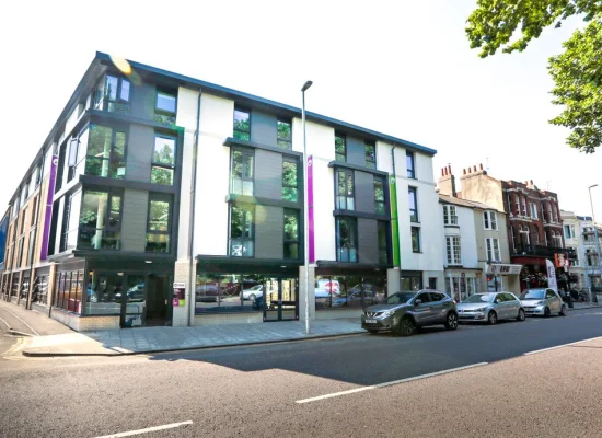 Cours d'anglais général au bord de la mer, à Brighton - CLC
