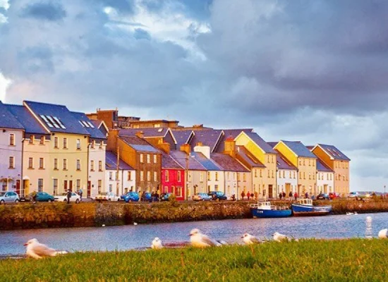 maisons colorees sejour linguistique galway