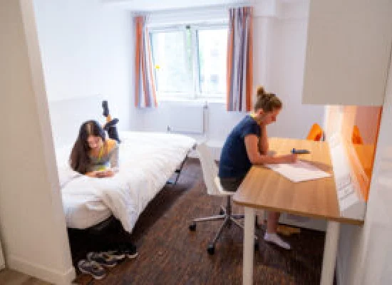 Sejours linguistiques ados : anglais en campus international à Londres - CLC