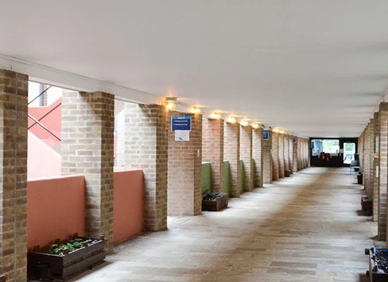 espace exterieur canterbury