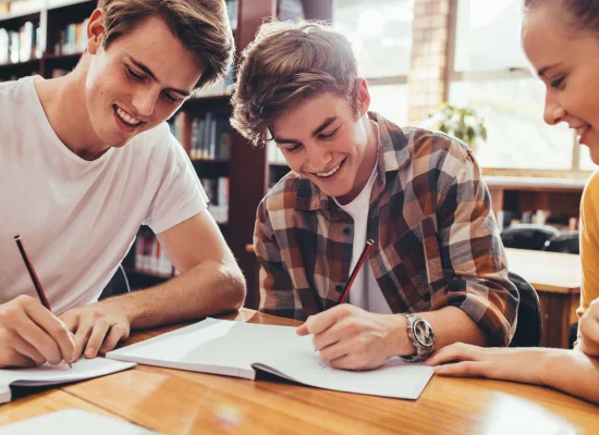 Immersion linguistique sur un campus pour ados