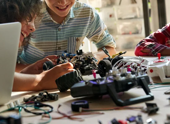 Création de robots en colo dans les Pyrénées