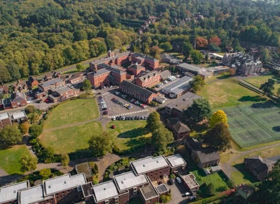 Progresser en anglais et pratiquer son sport sur un campus britannique