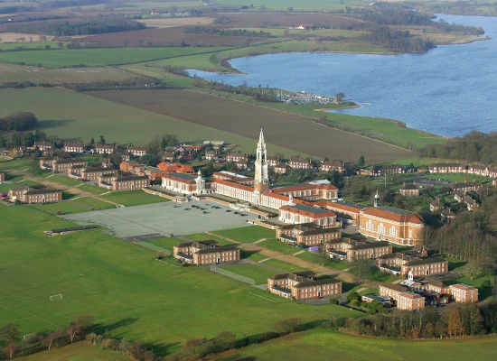 Progression en anglais, sport et activités sur un campus typique