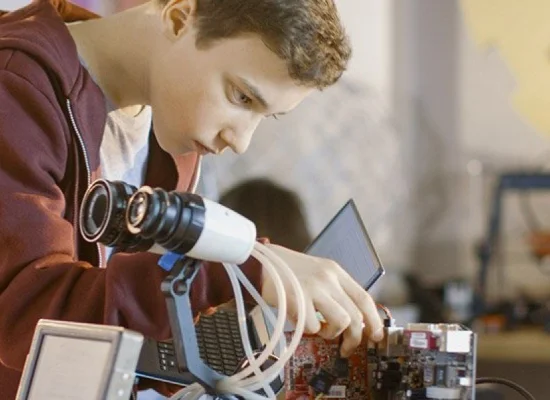 jeune robot framlingham