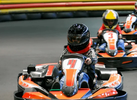 Anglais et karting au Château de St Cyran du Jambot