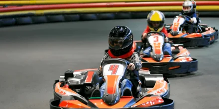 Anglais et karting au Château de St Cyran du Jambot