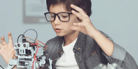 Anglais et fabrication robots LEGO - Séjour linguistique Angleterre 8-13 ans