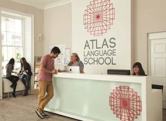 École Atlas Dublin réception