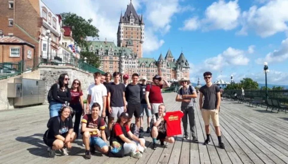 Groupe au Quebec