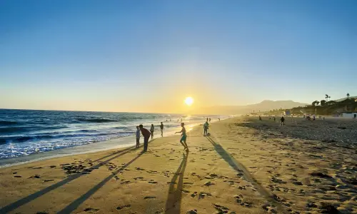 summer camp malibu jeunes sunset