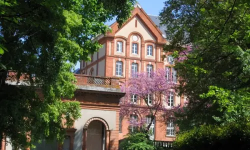 american-village-centre-toulouse