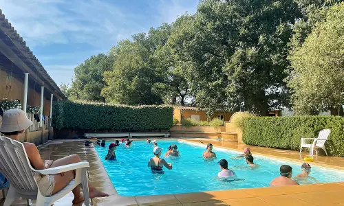 colonie-american-village-aurabelle-piscine