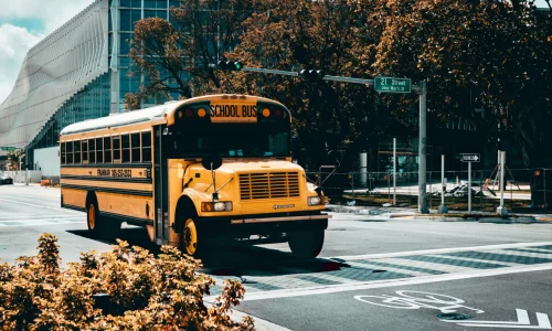 high-school-bus-immersion-usa