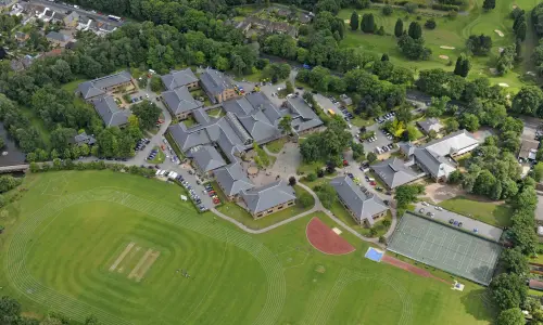 anglais et basket ascot vue aerienne